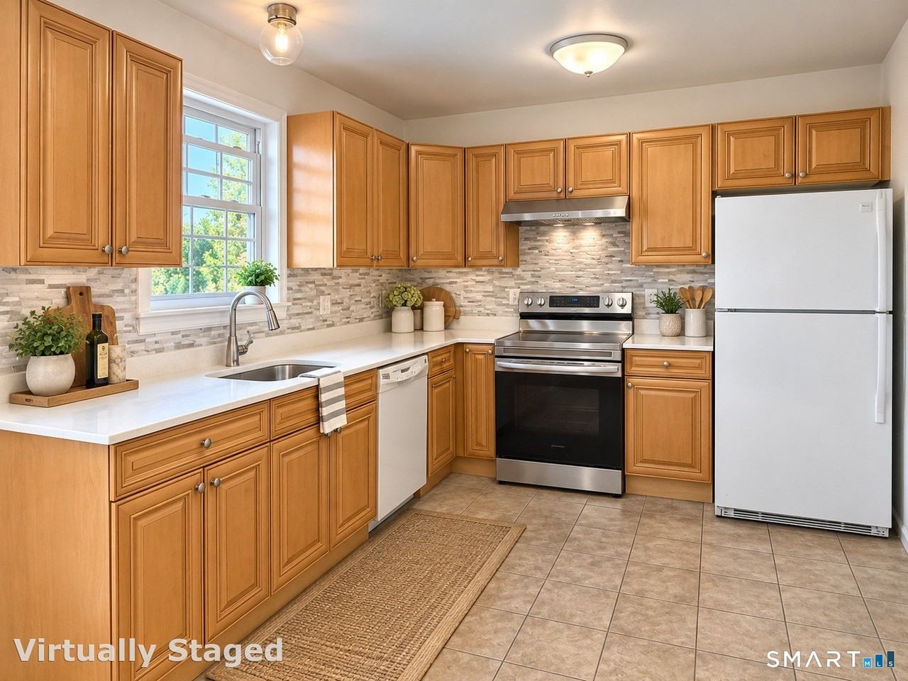 39 Grand St #C - Photo 2 of 9