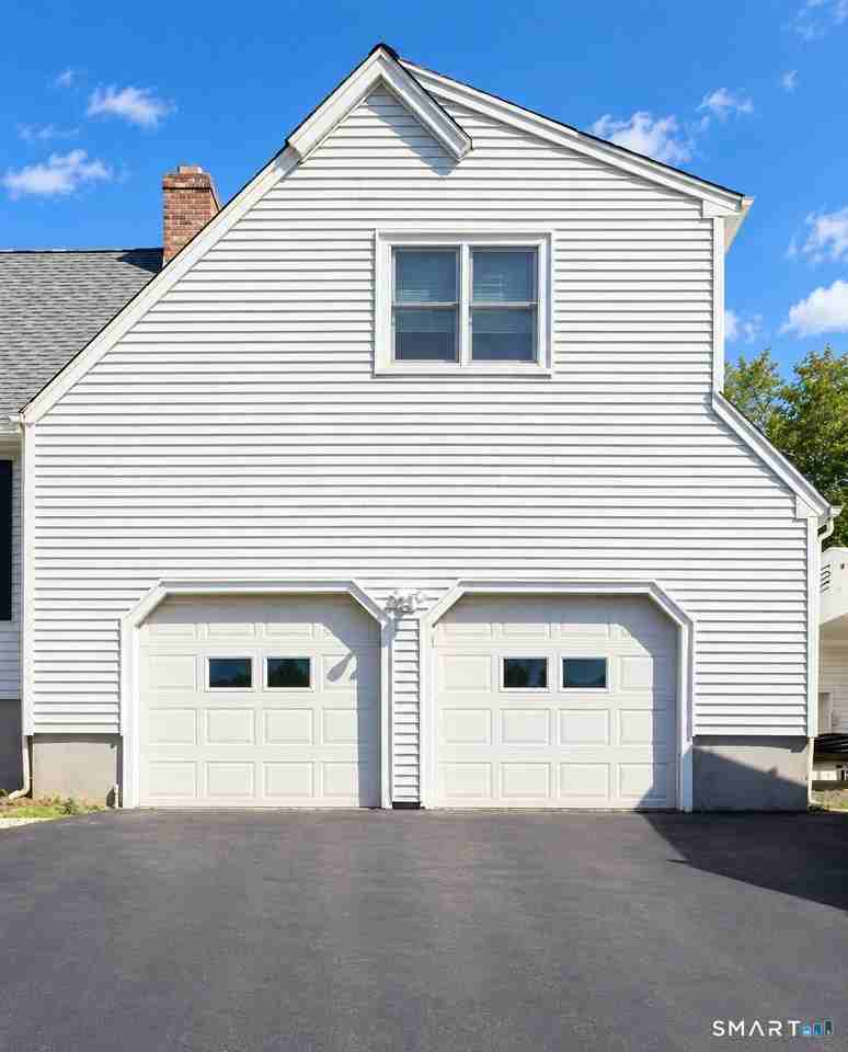 92 Sunny Meadow Rd - Photo 2 of 8
