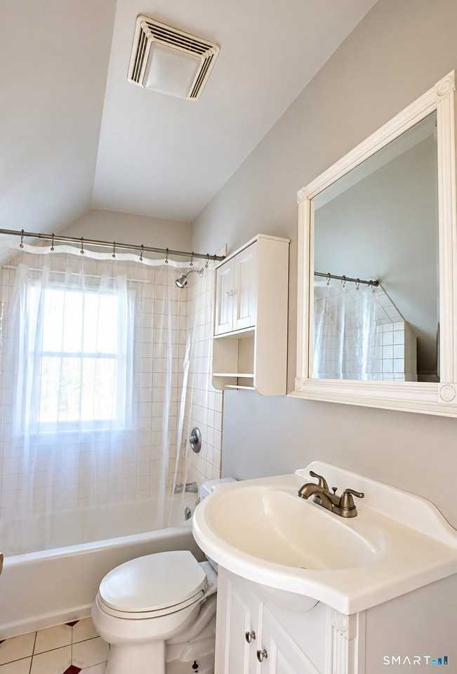 92 Sunny Meadow Rd - Photo 7 of 8