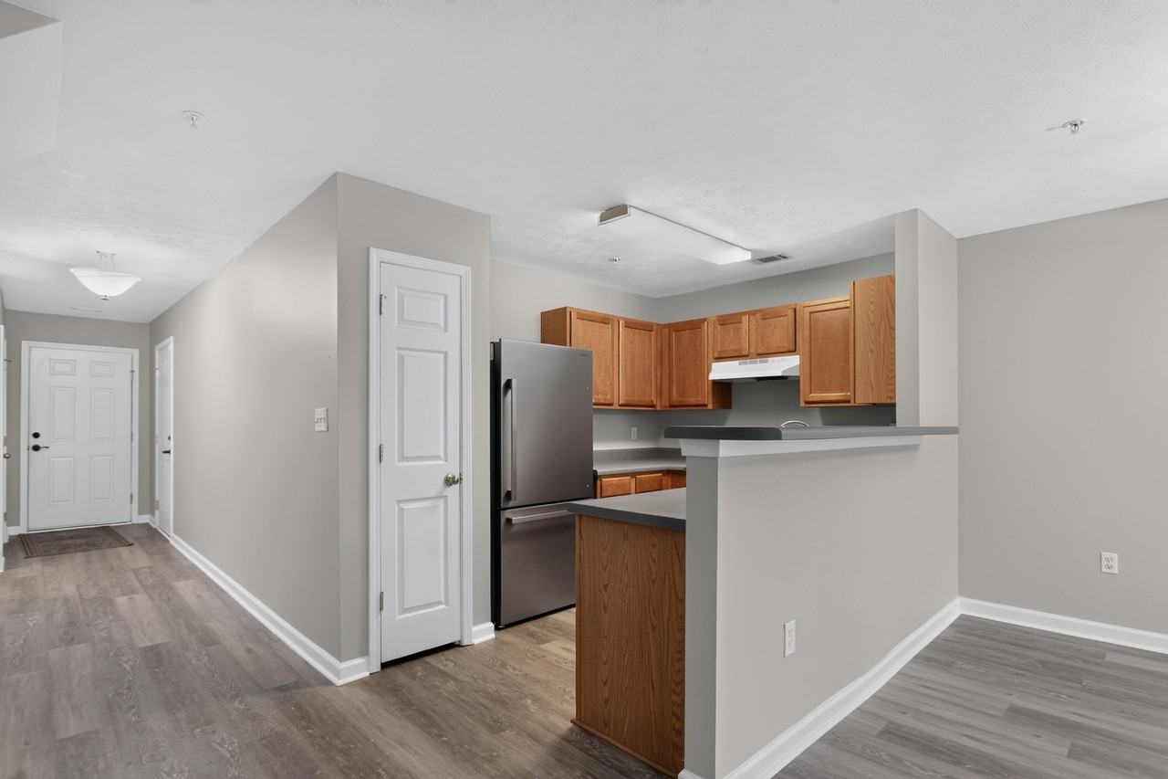 197 Swaying Pine Ct - Photo 4 of 25
