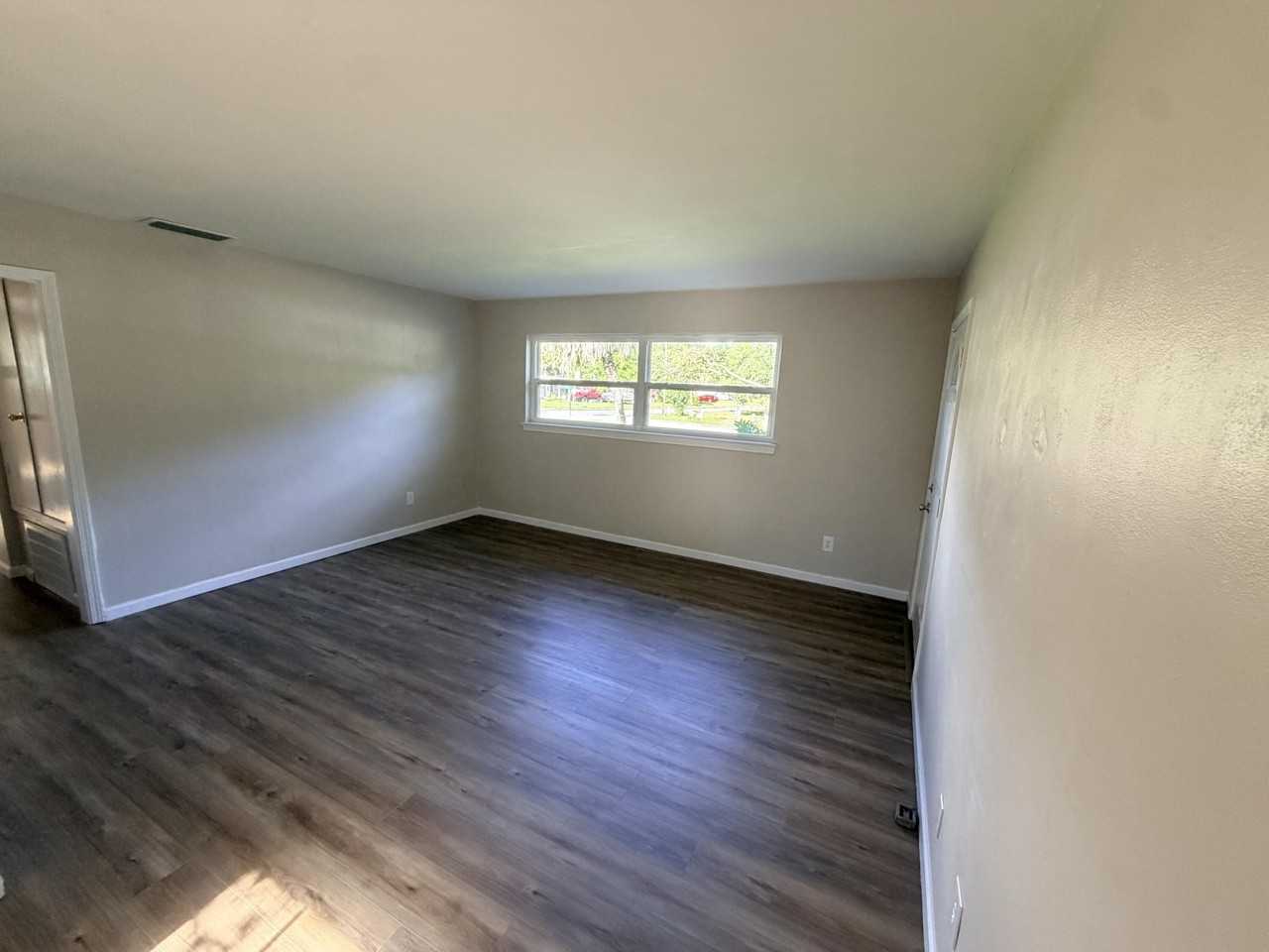 45 Laurie Dr Ne - Photo 4 of 15