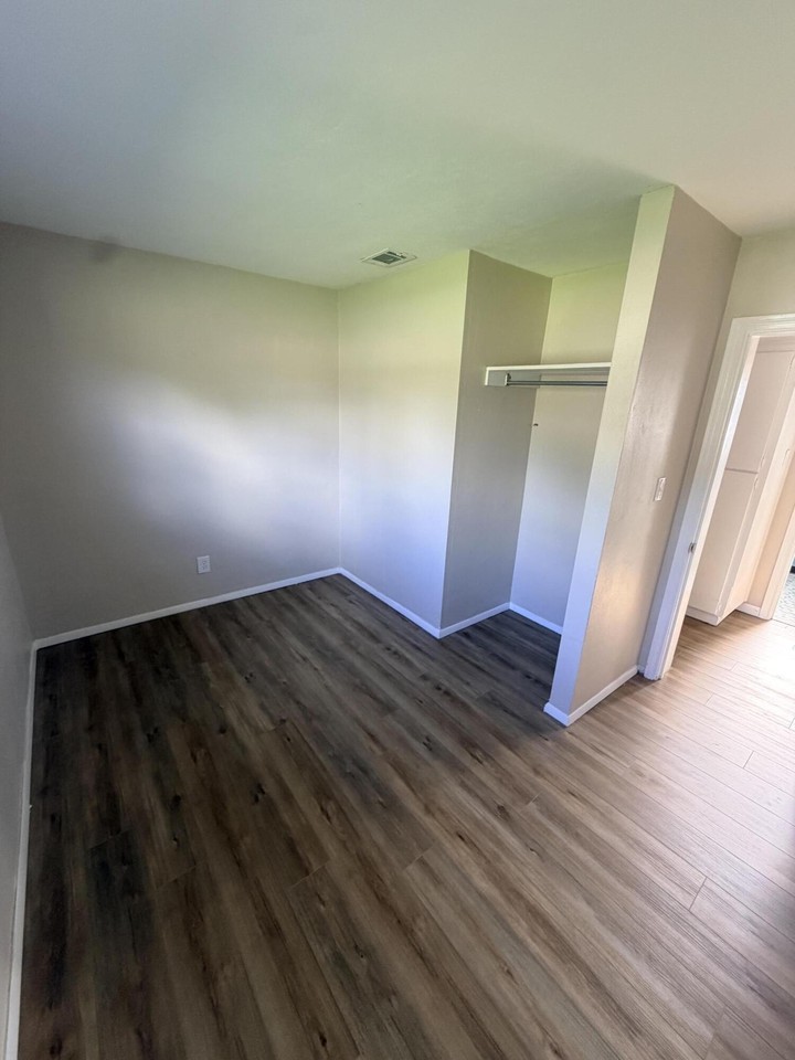 45 Laurie Dr Ne - Photo 6 of 15