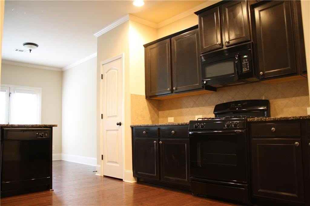4585 Fourth Rail Ln - Photo 5 of 26