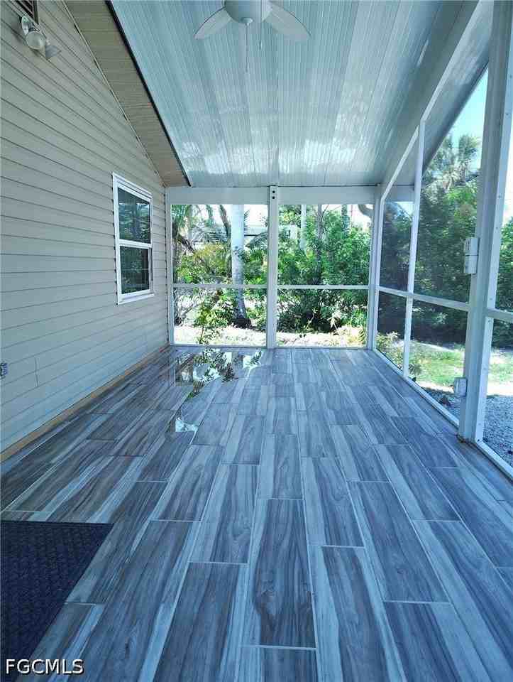 7257 Victory Rd - Photo 4 of 6