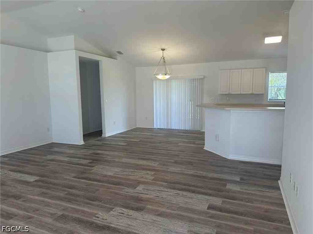 2148 Nw 21st Pl - Photo 4 of 26