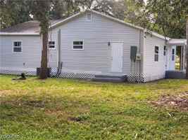 featured image of 2371 Lafayette St