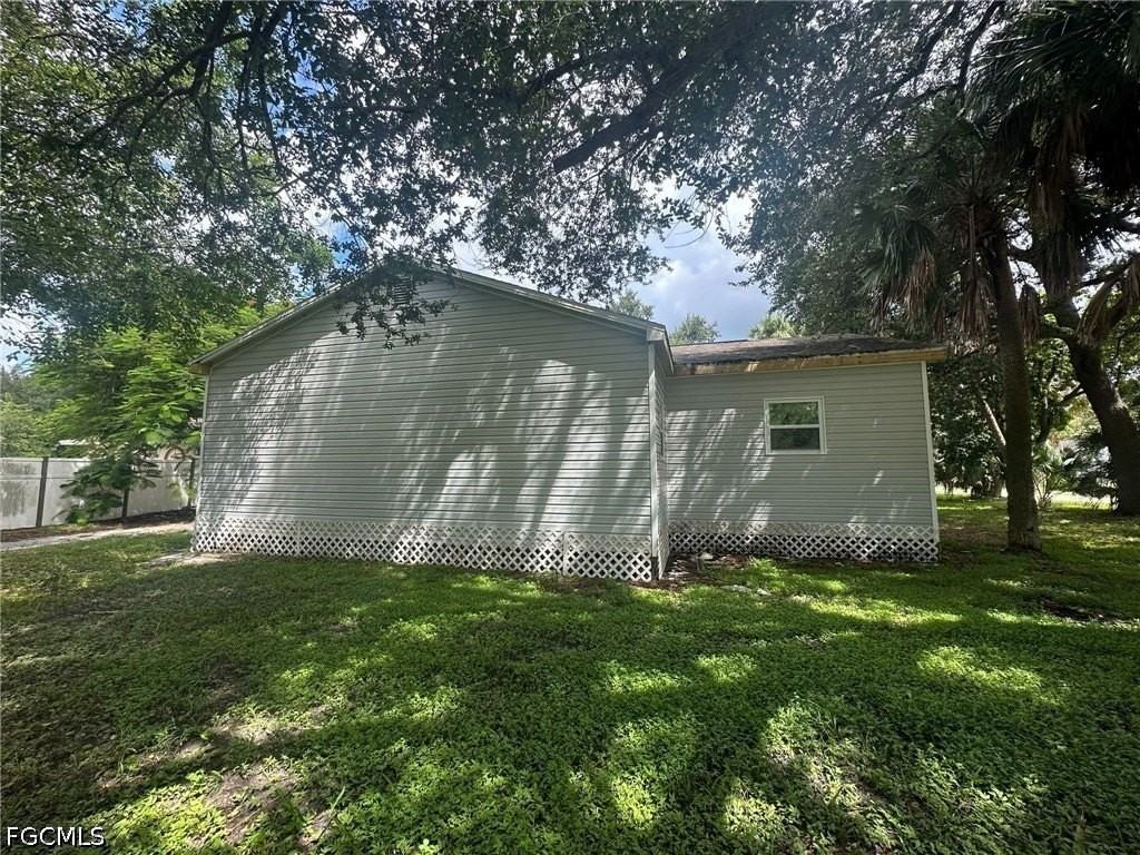 2371 Lafayette St - Photo 3 of 32