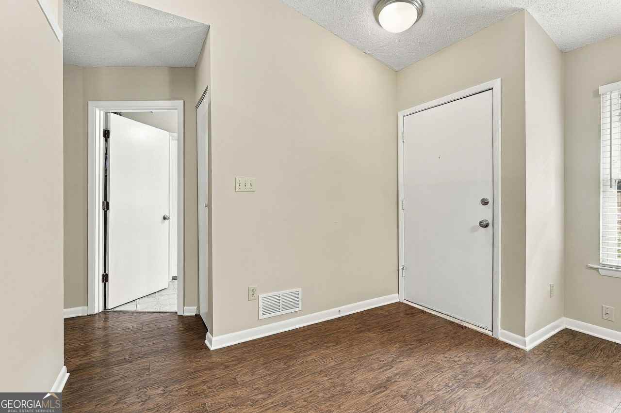 126 Pheasant Rdg - Photo 7 of 31