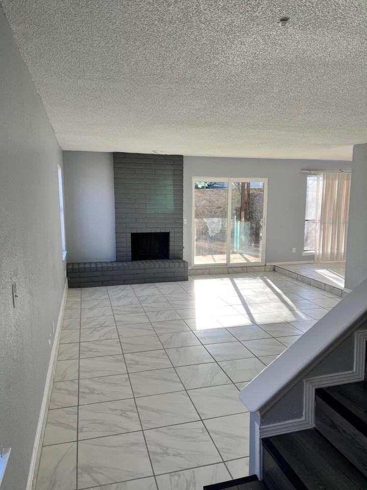 1502 Monte Sanders Ln - Photo 3 of 35