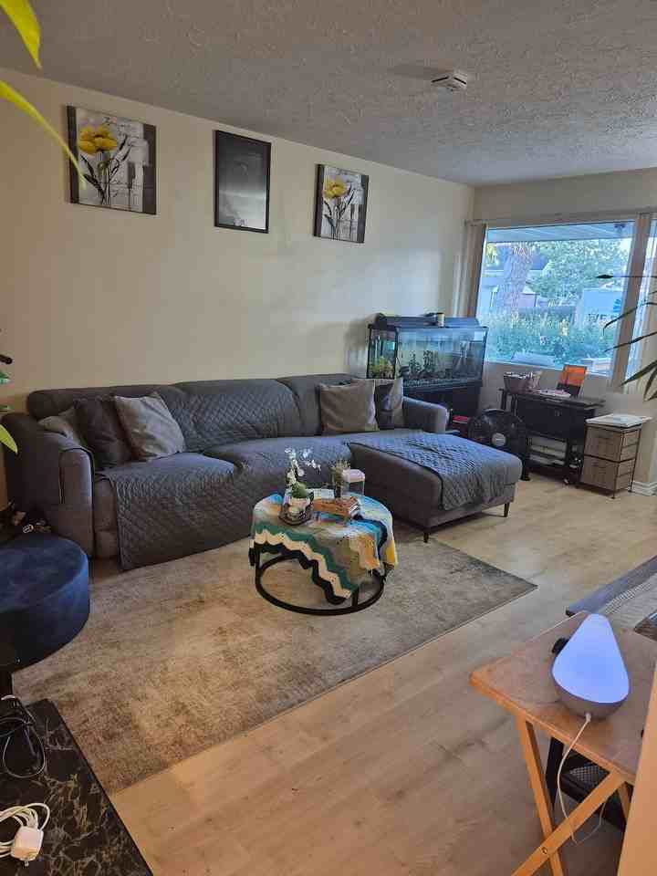 3909 10 Ave Sw - Photo 3 of 12