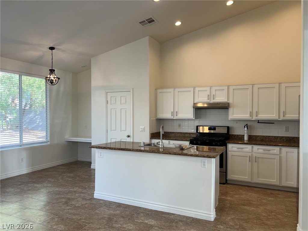 1953 Kachina Mountain Dr - Photo 4 of 10