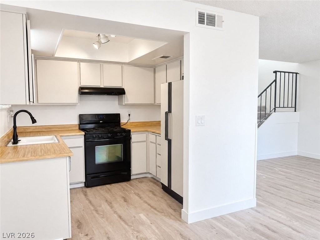 4346 Caliente St - Photo 5 of 11