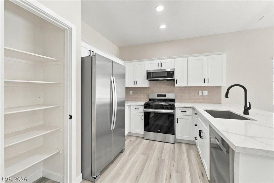 6898 Perfect Sunset Ct - Photo 4 of 18