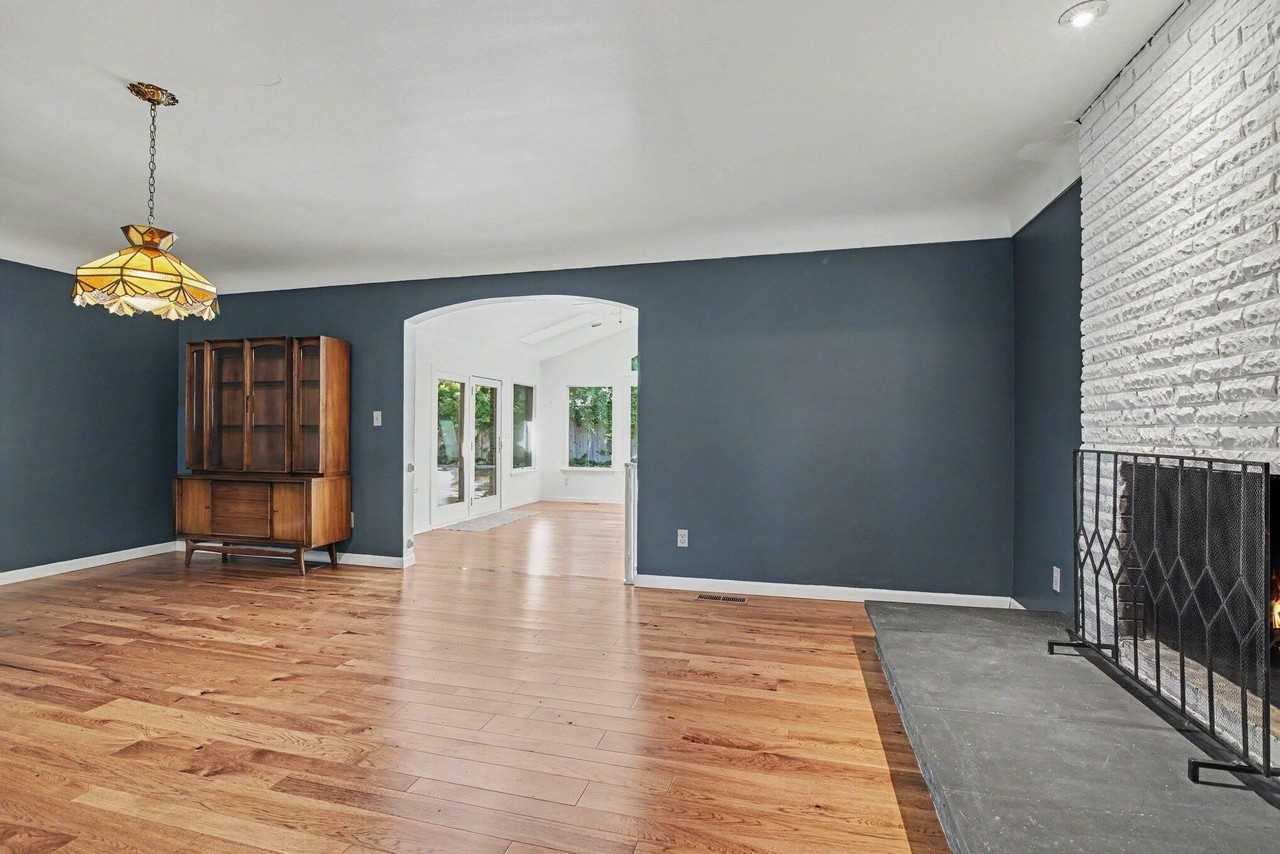 1870 Stratford Rd - Photo 7 of 25