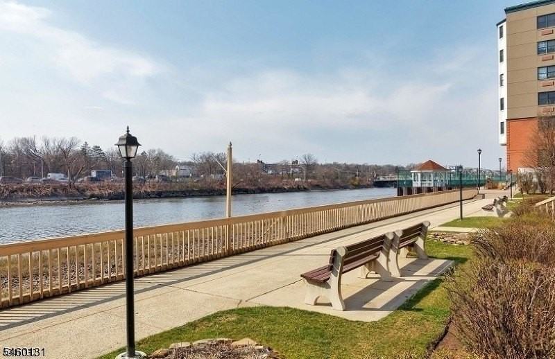 651 Riverside Ave #B13 - Photo 3 of 13