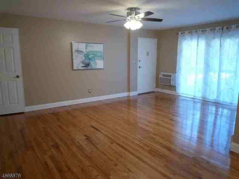 44 Deanna Dr #127 - Photo 3 of 15