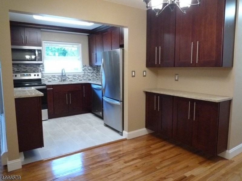 44 Deanna Dr #127 - Photo 7 of 15
