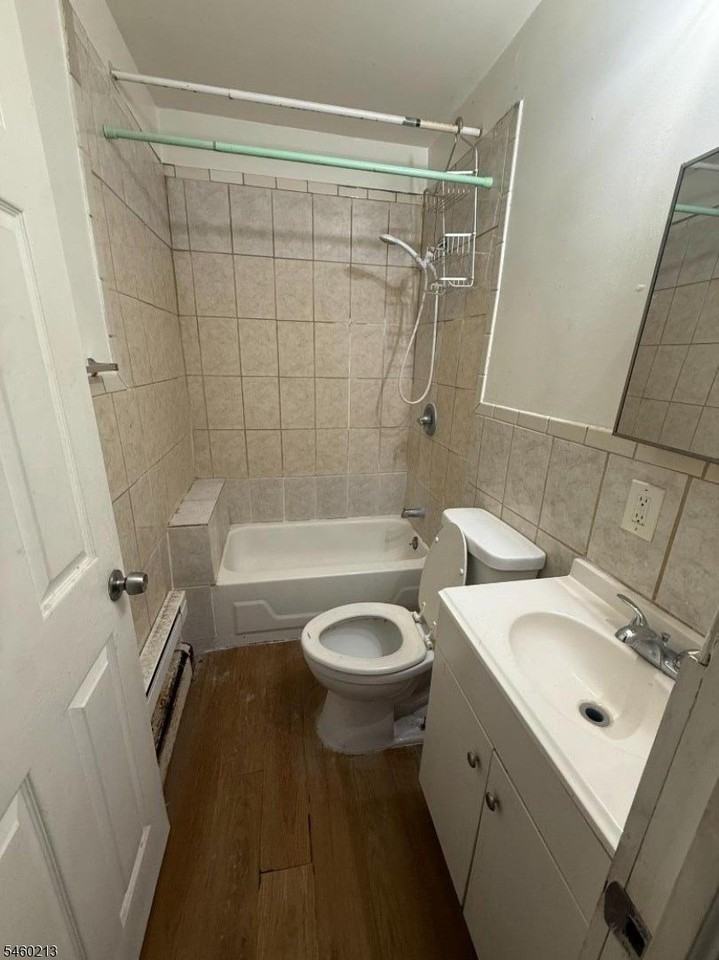 231 Rhode Island Ave #1B - Photo 4 of 5