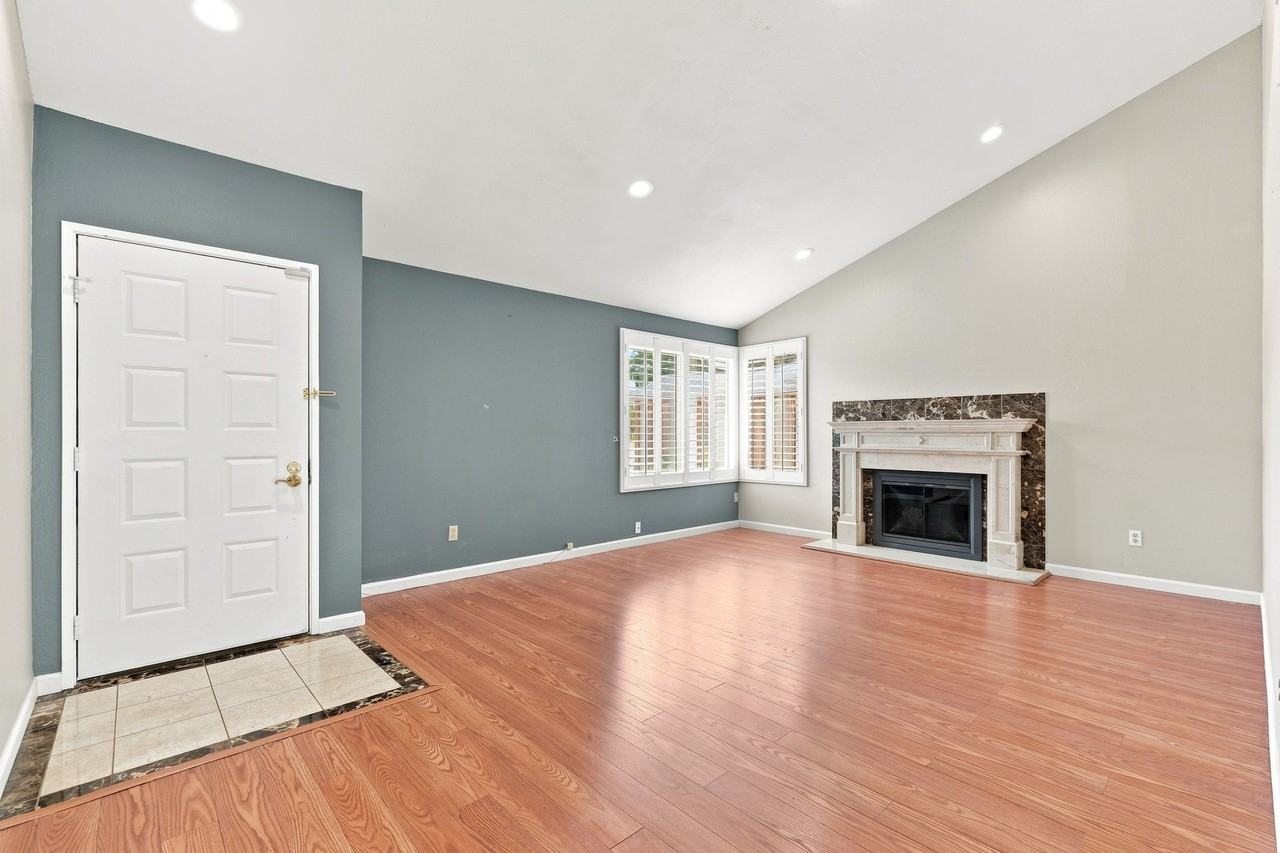 33588 Bardolph Cir #1 - Photo 2 of 23