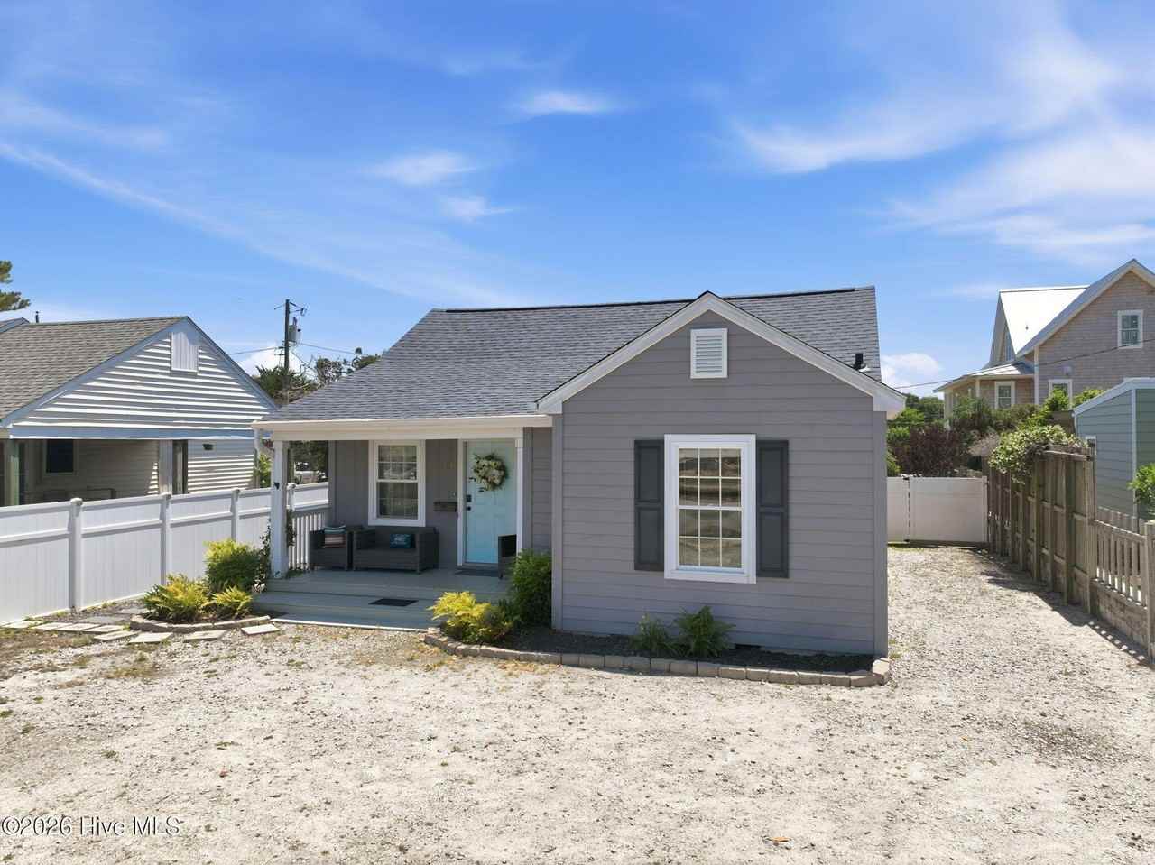 3111 Arendell St - Photo 4 of 49