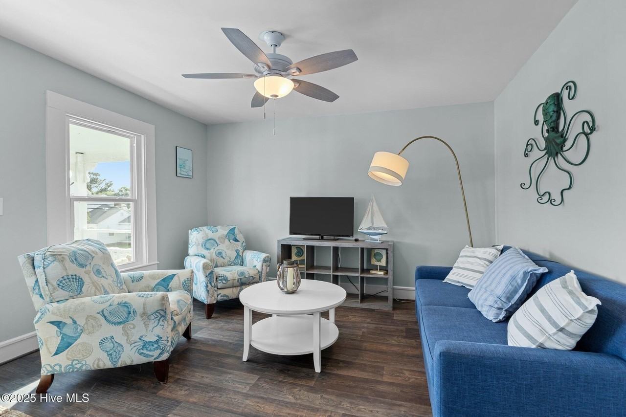 1406 Evans St #B - Photo 3 of 28