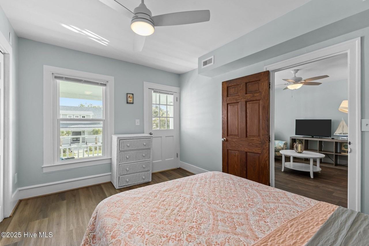 1406 Evans St #B - Photo 5 of 28