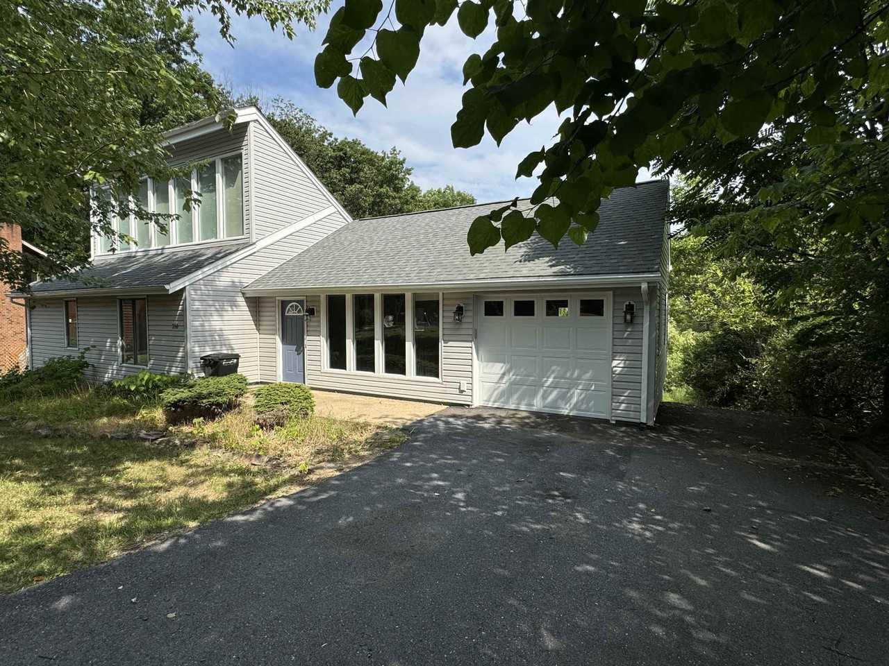200 Alleghany Dr - Photo 2 of 35
