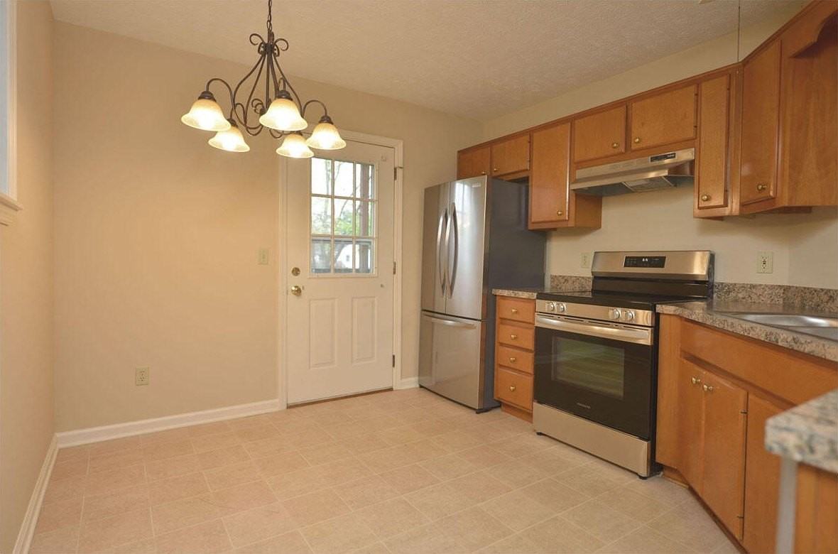 79 Forest Hill Dr - Photo 5 of 9