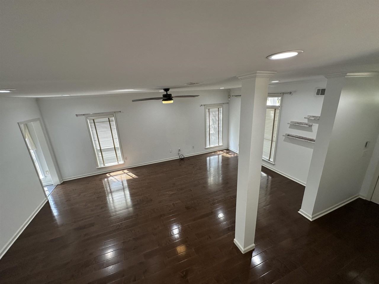 1054 Island Dr - Photo 2 of 16