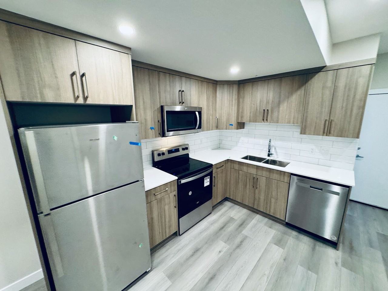 387 Homestead Dr Ne - Photo 2 of 11