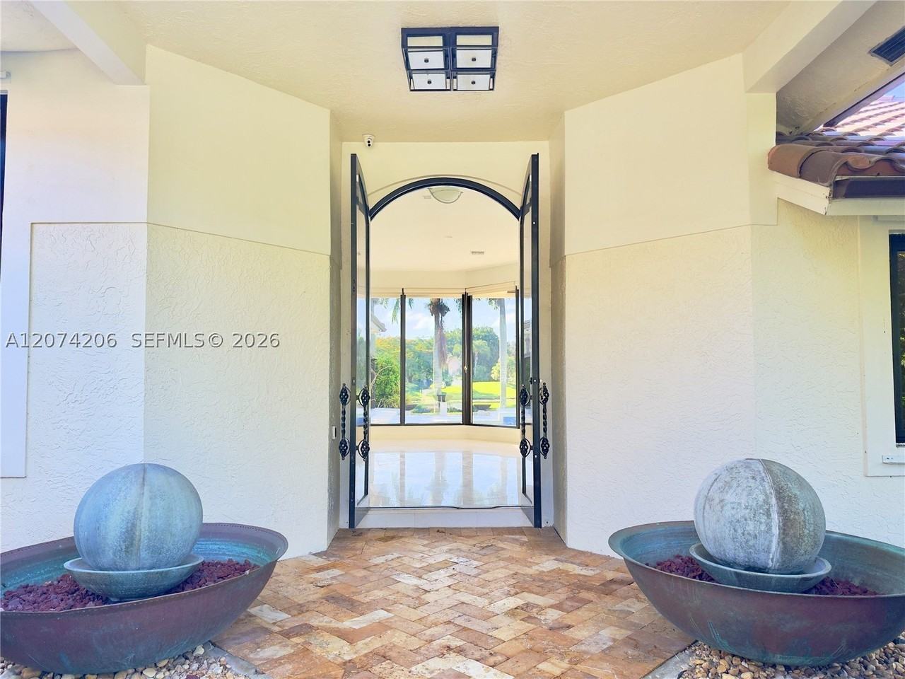 2880 Windmill Ranch Rd - Photo 2 of 50