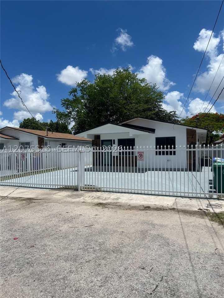 2370 Nw 33rd St #2370 - Photo 2 of 15