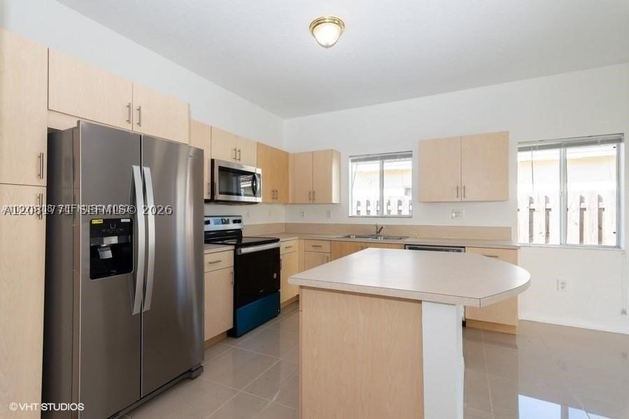22527 Sw 102nd Path - Photo 4 of 12