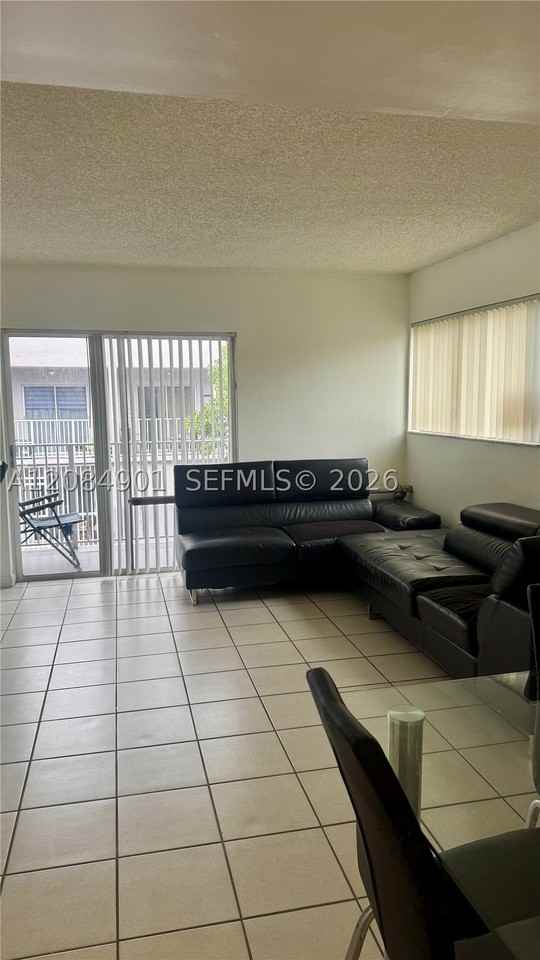 2710 W 76th St #208