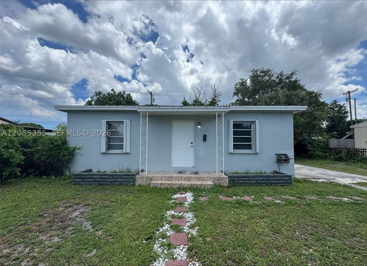 1320 Nw 87th St