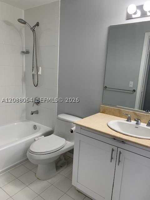 2425 Sw 27th Ave #1406 - Photo 6 of 12