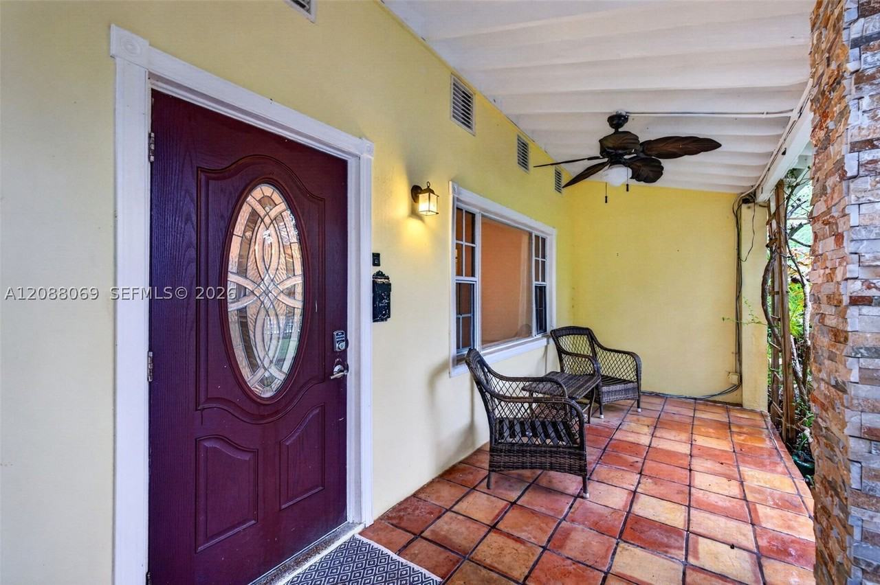 320 Seminole Ave - Photo 6 of 43