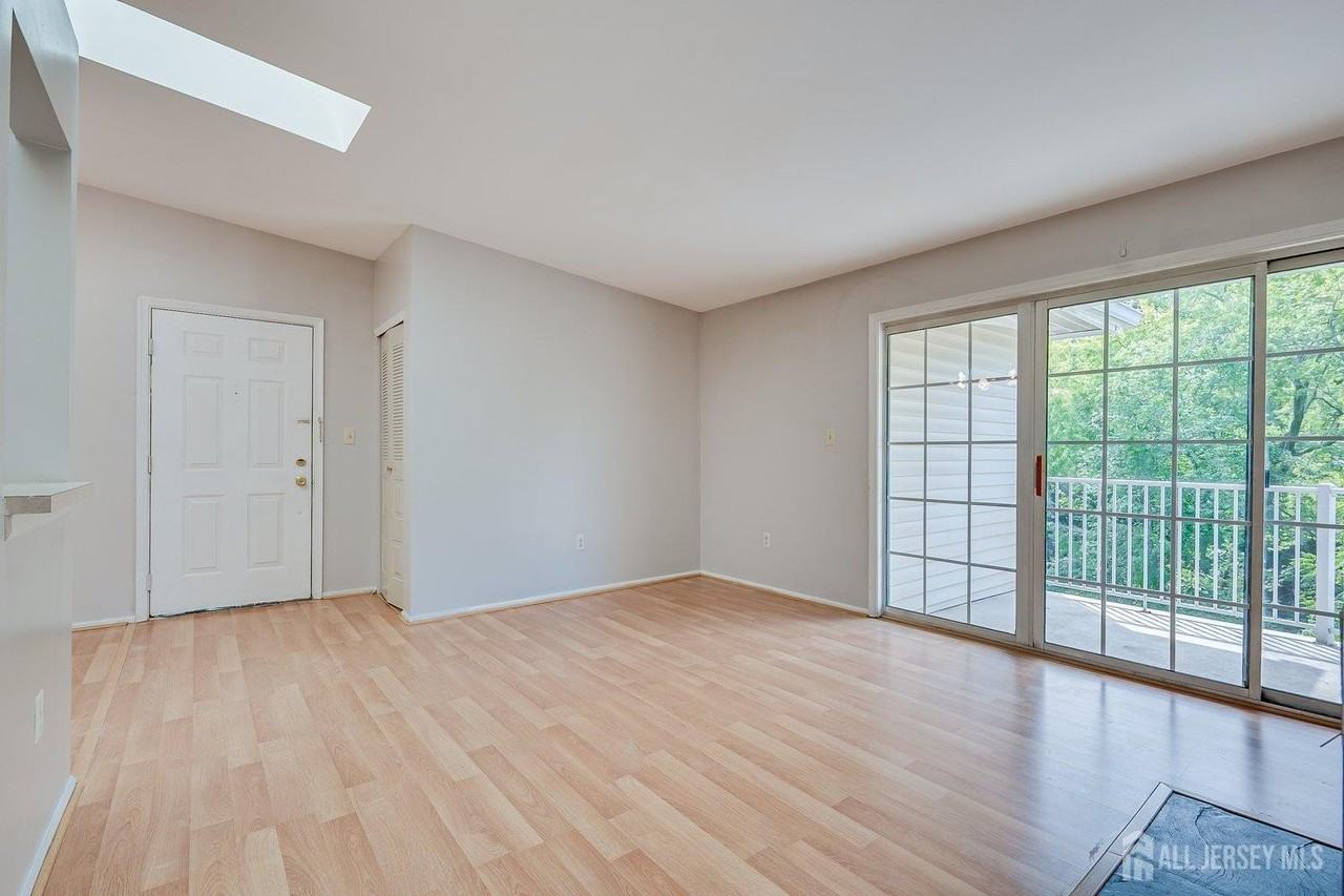 133 Rachel Ct - Photo 7 of 28