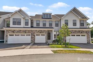featured image of 30 Cloverleaf Ln