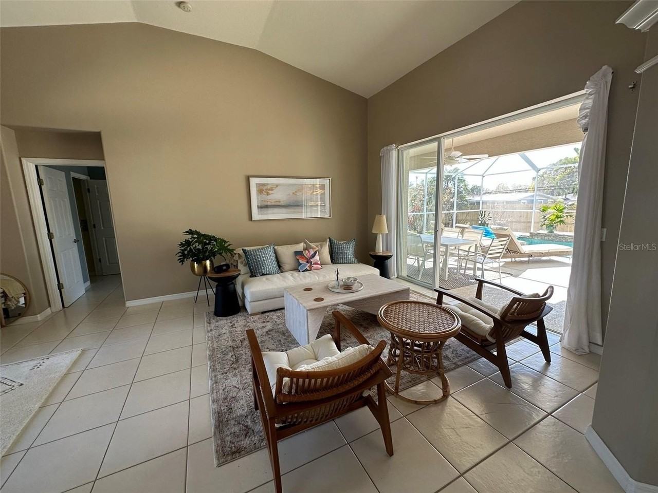 4580 Crystal Rd - Photo 7 of 23