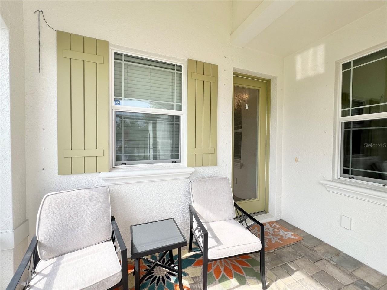 2946 Trustee Ave - Photo 2 of 28
