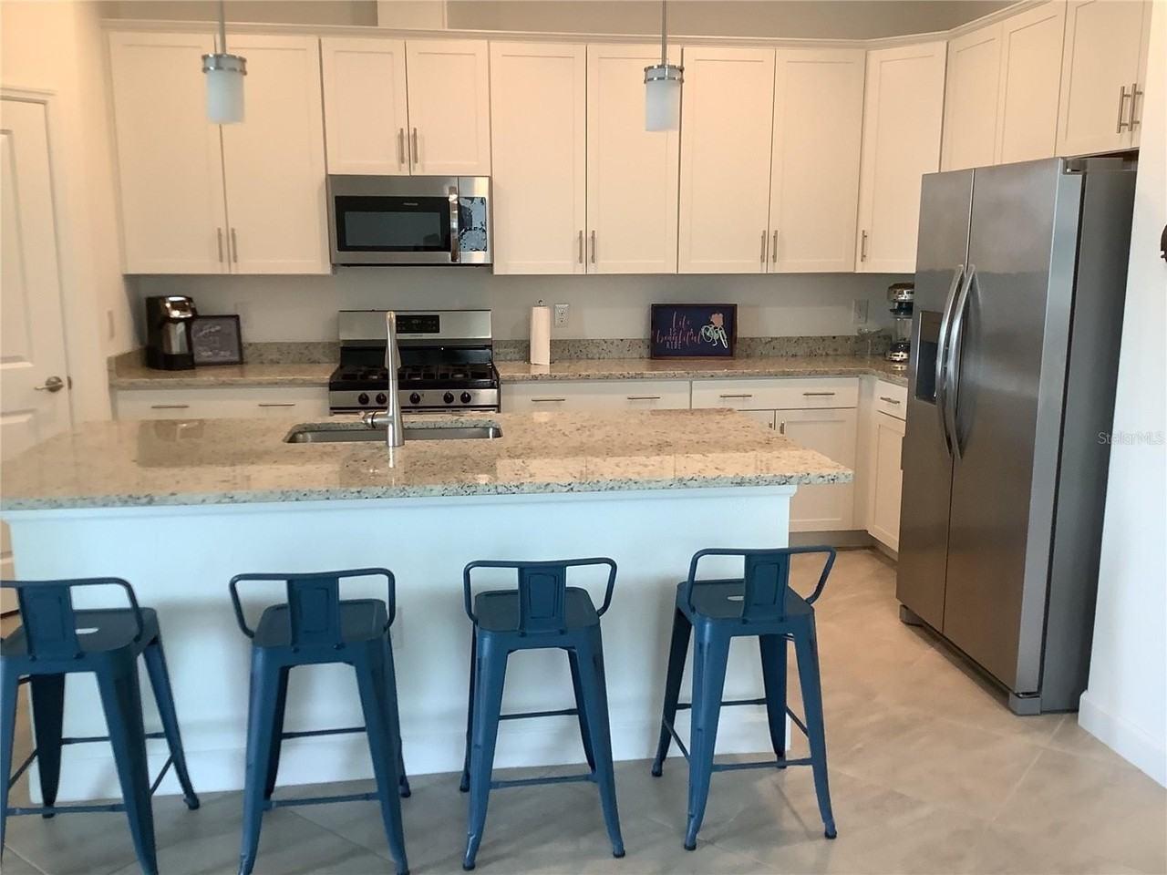 5409 Coral Reef Way - Photo 5 of 50