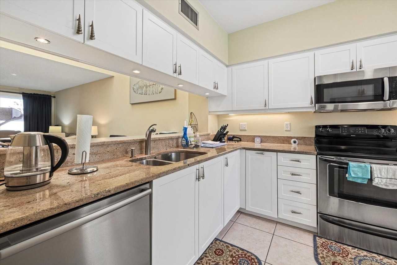 2012 Harbourside Dr #2102 - Photo 5 of 34