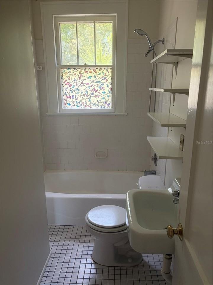 1555 7th St - Photo 5 of 10