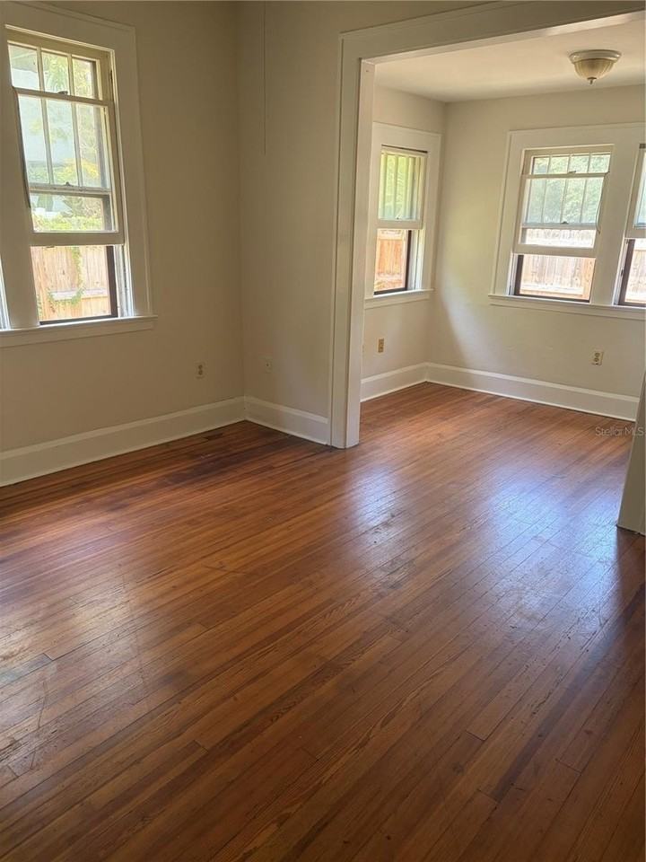 1555 7th St - Photo 6 of 10