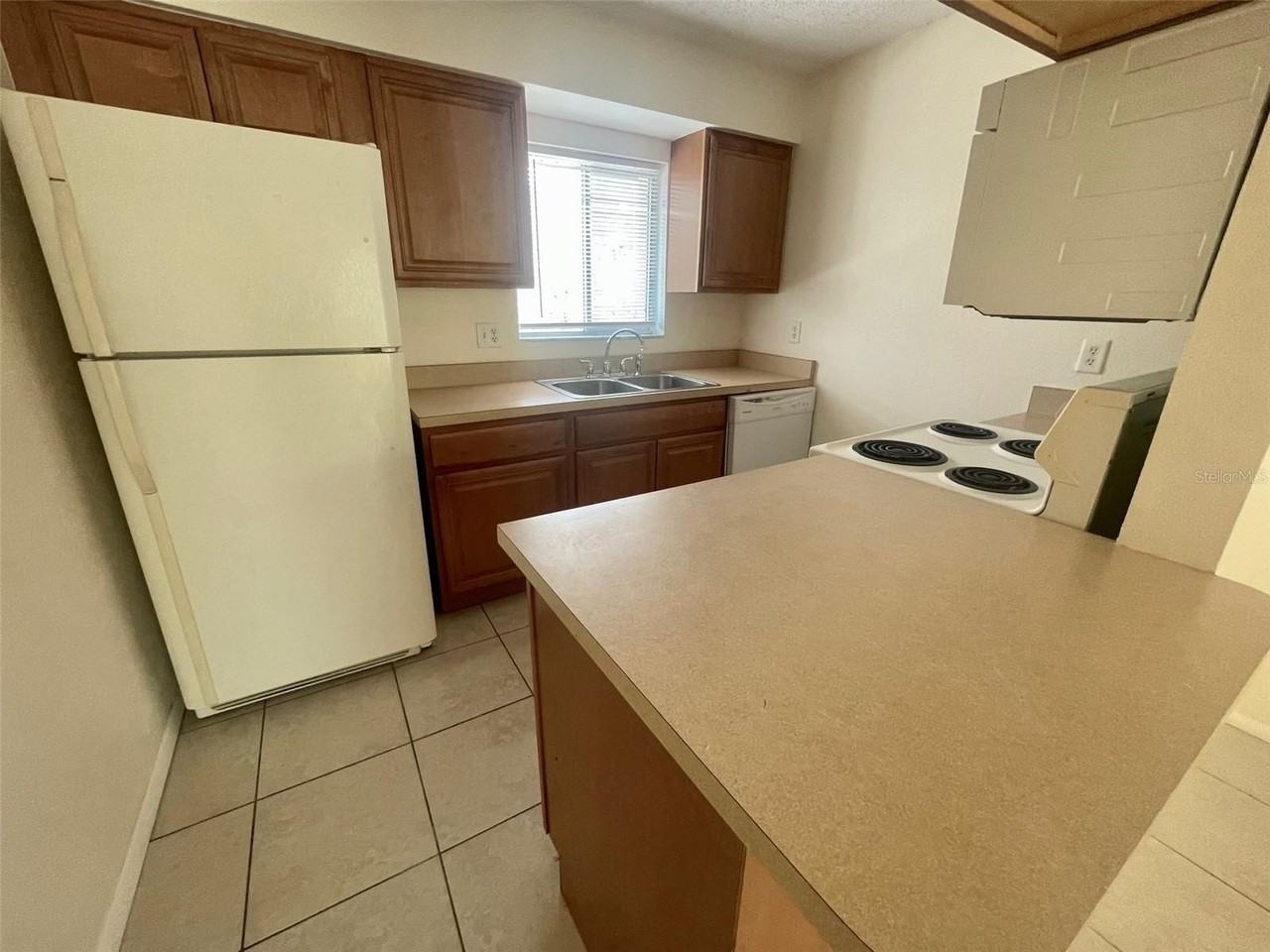 2745 Hidden Lake Blvd #D - Photo 6 of 16