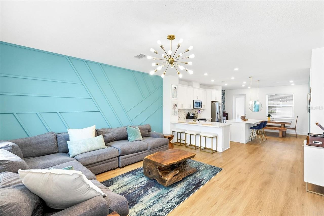 1808 Fender Ln - Photo 3 of 48