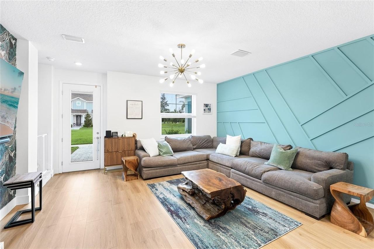 1808 Fender Ln - Photo 6 of 48