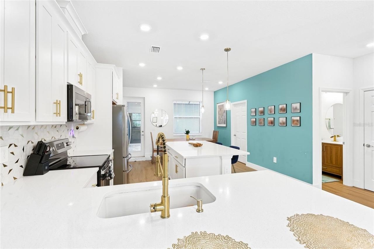 1808 Fender Ln - Photo 7 of 48