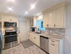 3070 Gulf Gate Dr - Photo 7 of 19